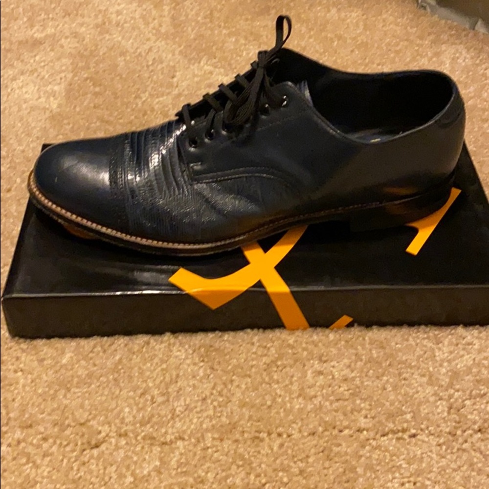 Men’s dress shoes